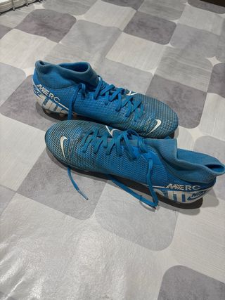 Botas de fútbol Nike azules