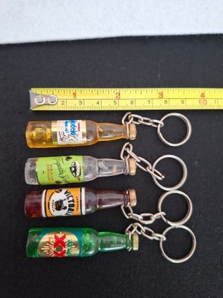 Set di 4 portachiavi con miniatura di birre messicane