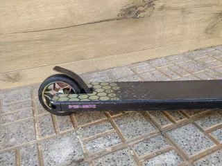 Patinete freestyle arcoíris