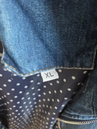 Chaqueta vaquera con capucha