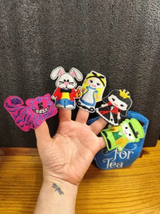 Titellas marionetas de dedo Alicia País Maravillas