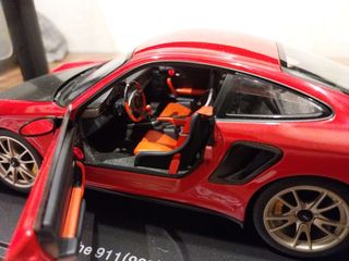 Porsche 997 GT2 RS Autoart 1:18