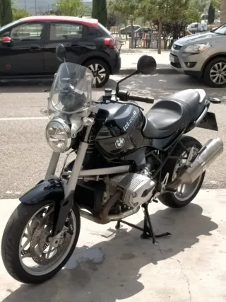 BMW R 1200 R Negra y Plateada