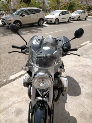 BMW R 1200 R Negra y Plateada