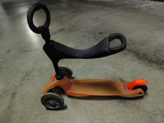 Patinete infantil 3 ruedas Micro con asiento
