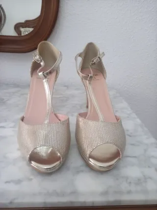 Zapatos de fiesta MayFran platino