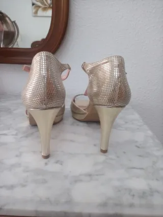 Zapatos de fiesta MayFran platino