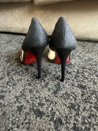 Zapatos de tacón negros