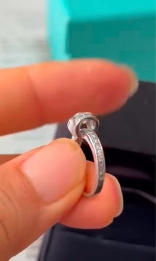 Anillo Tiffany & Co. Platino Diamante Certificado