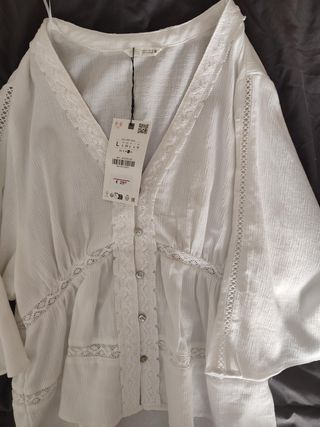 Blusa Zara blanca manga acampanada