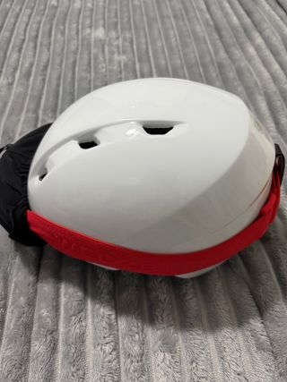 Mono de esquí WEDZE rojo Casco blanco  Gafas