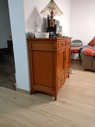 2 muebles de Comedor Madera