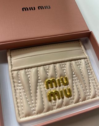 Tarjetero Miu Miu Beige Acolchado