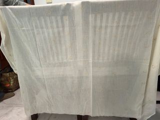 Cortinas infantiles a juego con lámpara