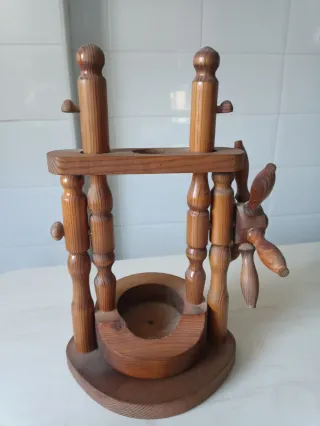 Botellero de madera rústico