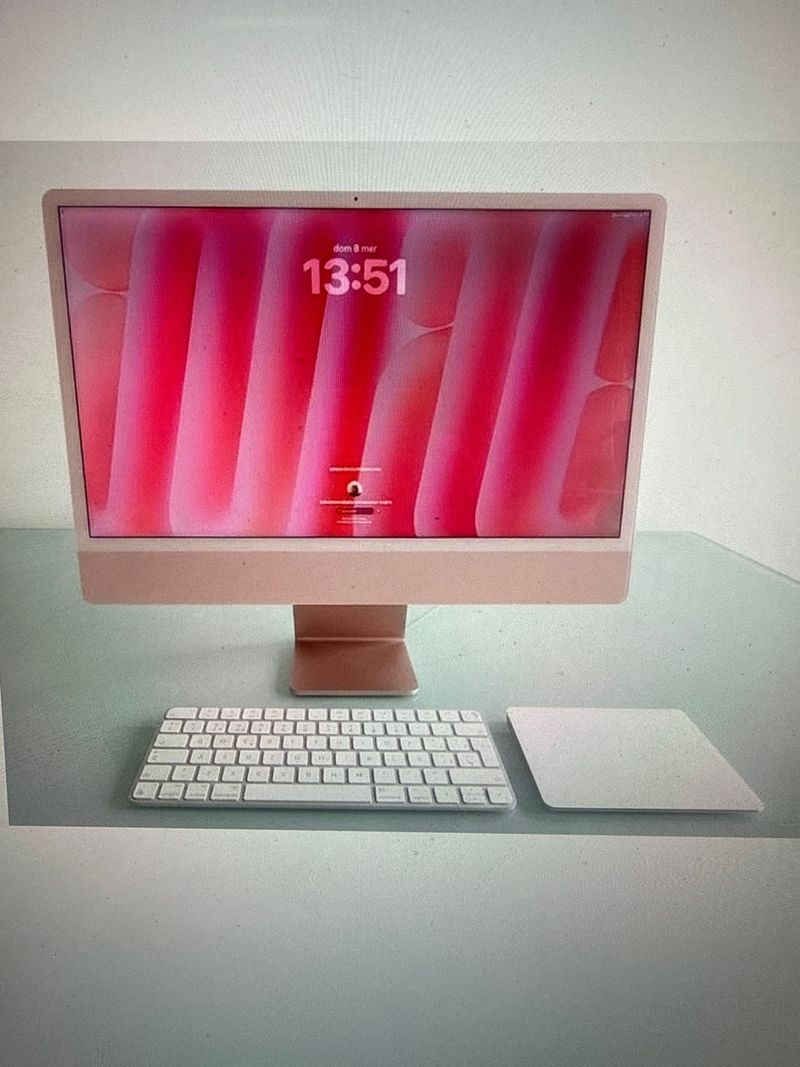 iMac 24” M3 Rosa + Magic Trackpad