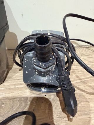 Se vende asesorios de acuario marino.