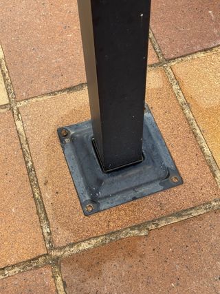 Estructura de pérgola metálica 3x3