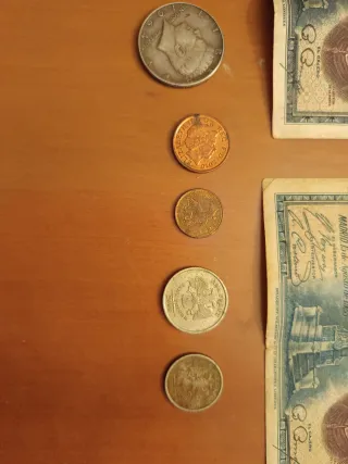 Lote de Billetes y monedas