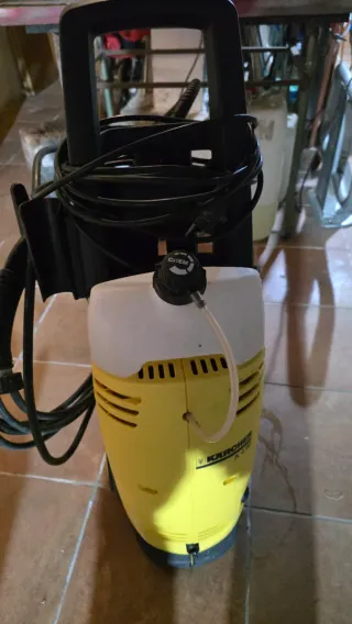 Maquina de limpieza Karcher