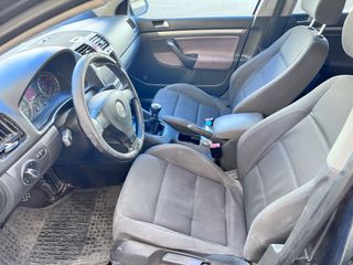 Volkswagen Golf 2005