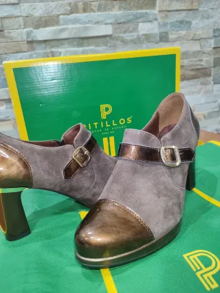 Zapatos Pitillos sin estrenar Marrón/Dorado