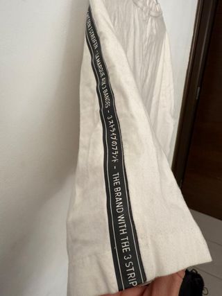 Camiseta Adidas 3 Stripes Beige