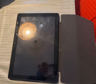 Tablet Negra con Accesorios