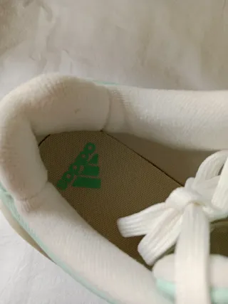 Adidas MIDCITY Zapatillas Blancas y Verdes