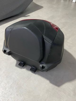 Baúl Yamaha Tmax con Soporte