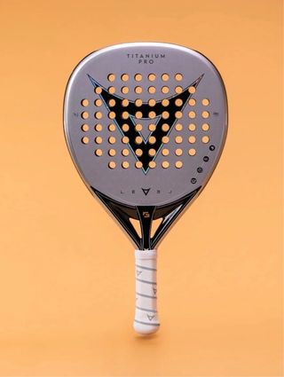 Pala de LEVEL PADEL Modelo Titanium Pro. Nueva