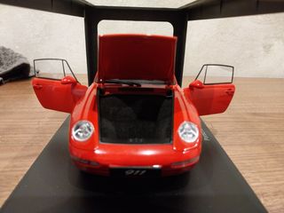 Porsche 911 993 Carrera Autoart 1:18