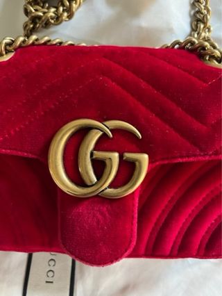 Borsa Gucci GG Marmont Cuore in Velluto Rosso