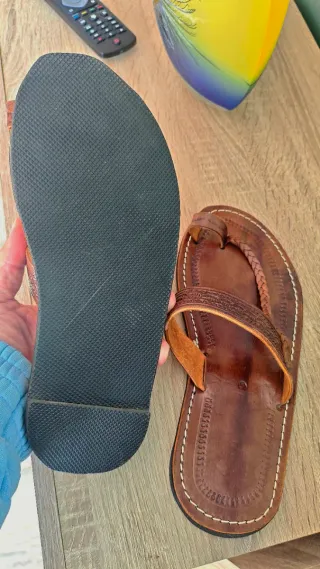 Sandalias artesanales de cuero