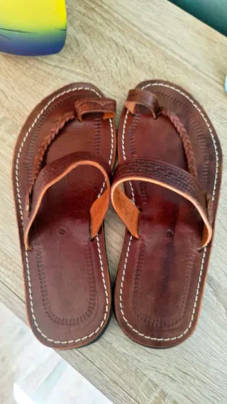 Sandalias artesanales de cuero