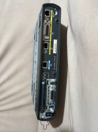 Router Cisco 1600 Series