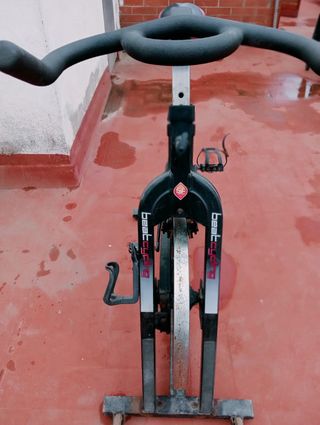 Bicicleta Estática Gimnasio