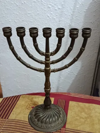 Candelabro de metal vintage