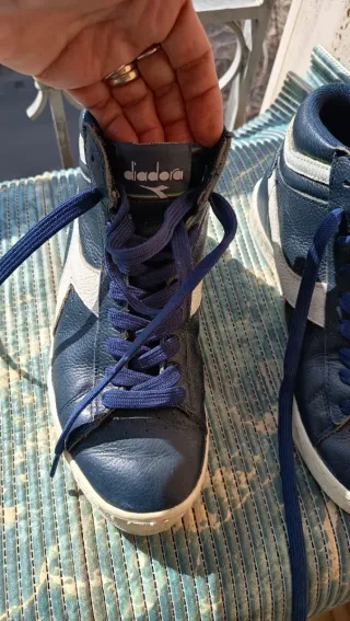 Scarpe Diadora alte blu e bianche