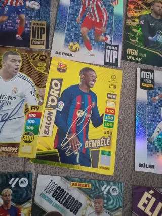 Cartas Fútbol Panini de muchos equipos .