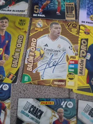 Cartas Fútbol Panini de muchos equipos .