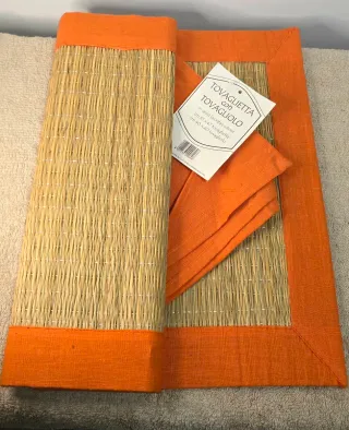 Tovaglietta americana e tovagliolo in canna