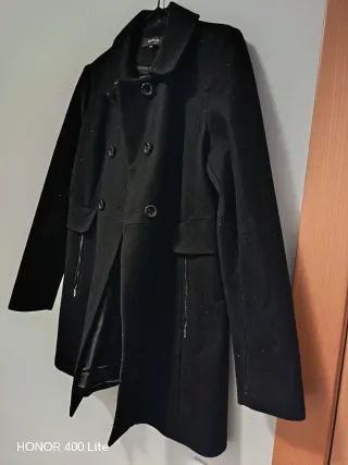 Abrigo negro Formula