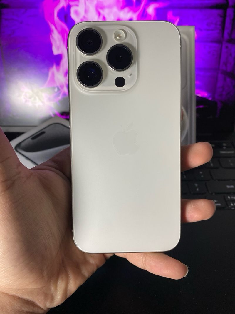 iPhone 15 Pro Como Nuevo (256GB) afbeelding 7
