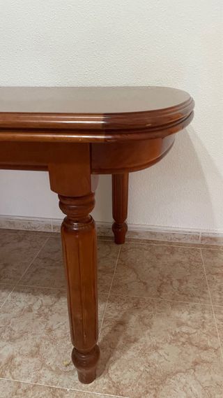 Mesa de comedor de madera maciza