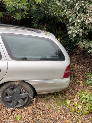 Ford Mondeo familiar (despiece)