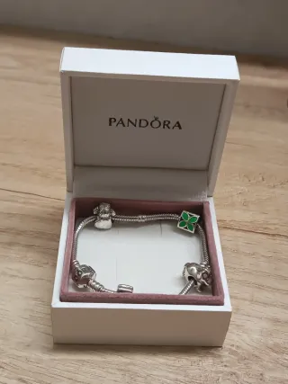 Pulsera Pandora Plata con charms SIN ESTRENAR