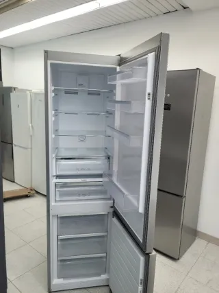 Nevera Smeg plateada combi 2,m No frost