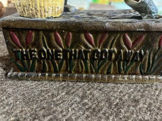 Antigua hucha de hierro