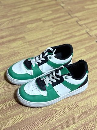 Sneakers sportive verdi e bianche